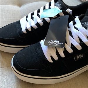 Men’s Size 11 Maui and Sons Shoes